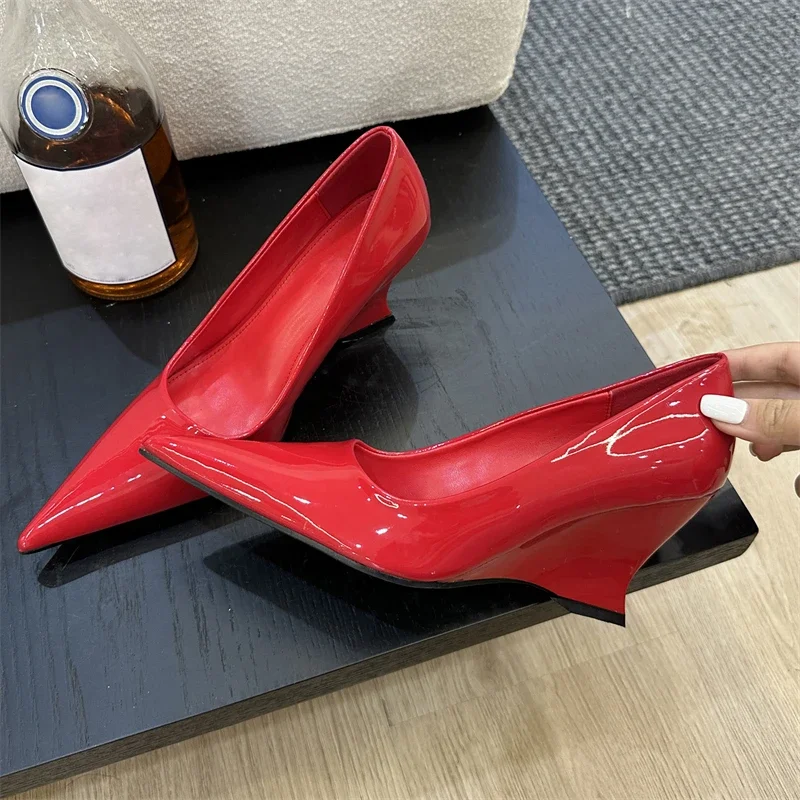 Aneikeh Design Wedges High Hee – Patent Leather Pump Bewertung und Preis