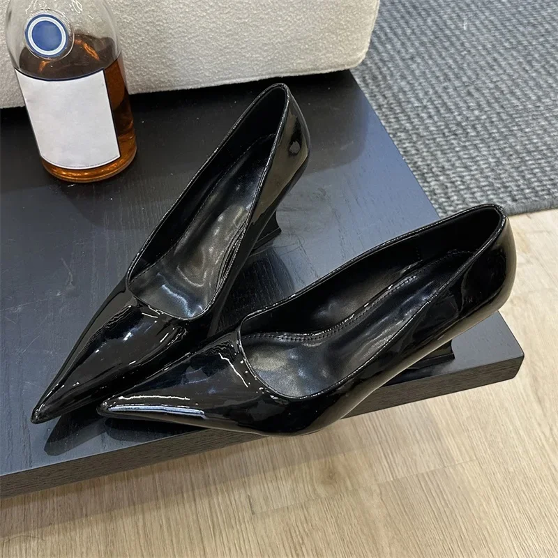 Aneikeh Design Wedges High Hee – Patent Leather Pump Bewertung und Preis