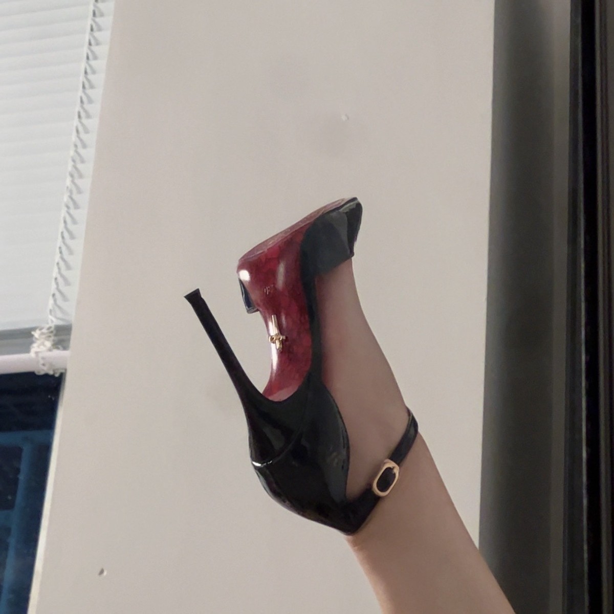 High Heel Pointed Toe Women's  – Patent Leather Pump Bewertung und Preis